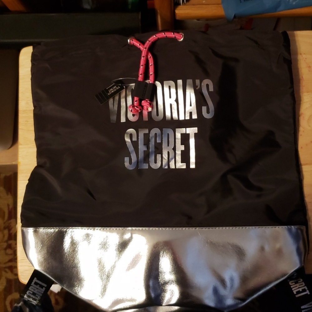 VS